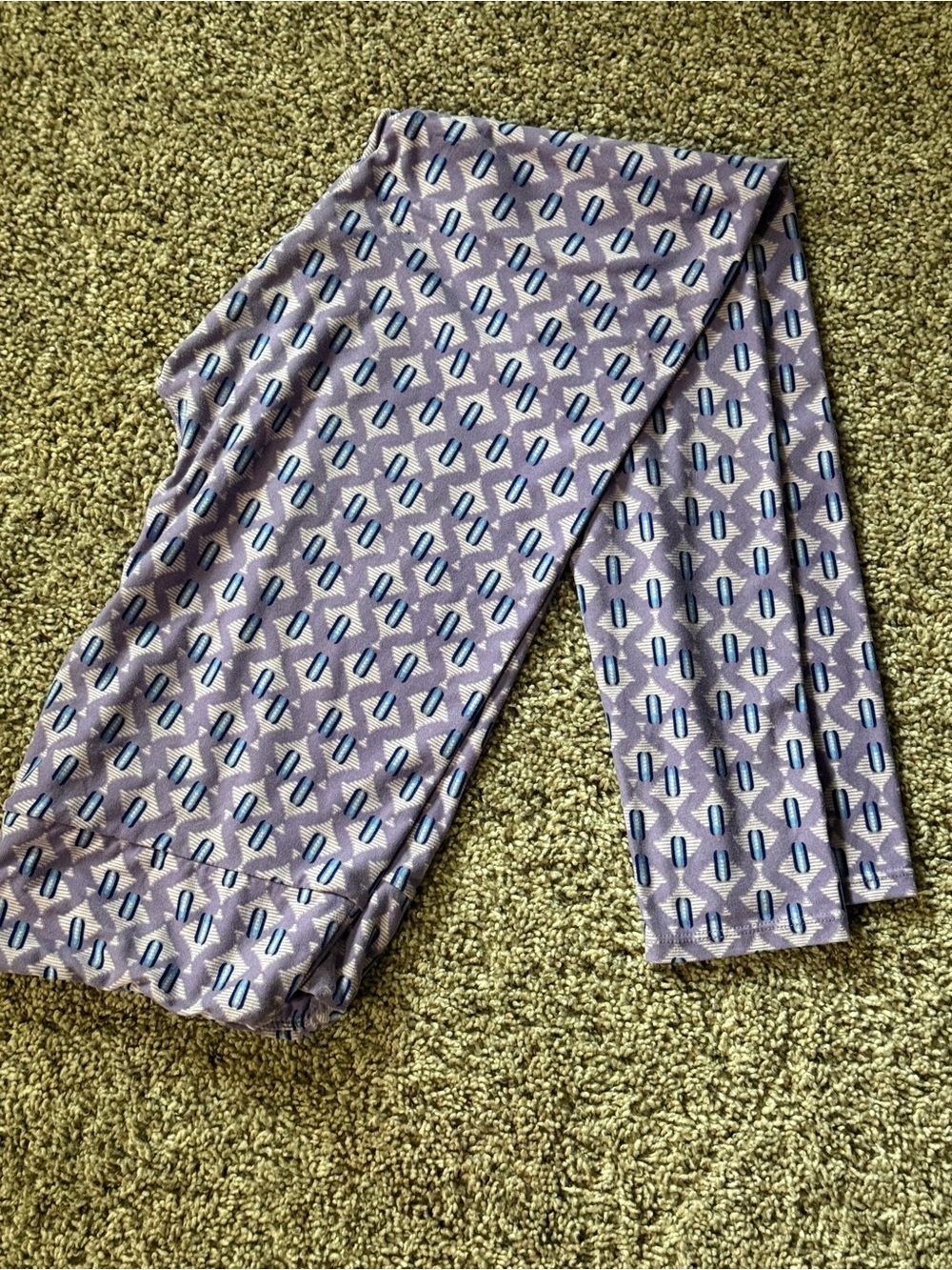 LuLaRoe Lavender Geometric Print Leggings
